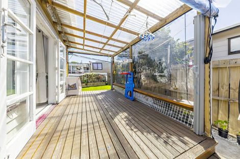 Photo of property in 2/15 Hill Road, Papatoetoe, Auckland, 2025