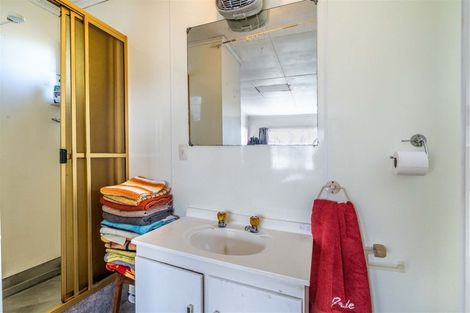 Photo of property in 18 Worcester Street, Waipahi, Gore, 9771