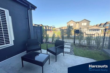 Photo of property in 4 Kumerahou Street, Kumeu, 0810