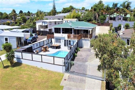 Photo of property in 5 Claridge Street, Glen Eden, Auckland, 0602