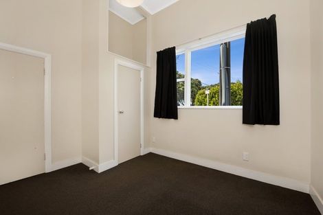Photo of property in 2 Henry Street, Kilbirnie, Wellington, 6022