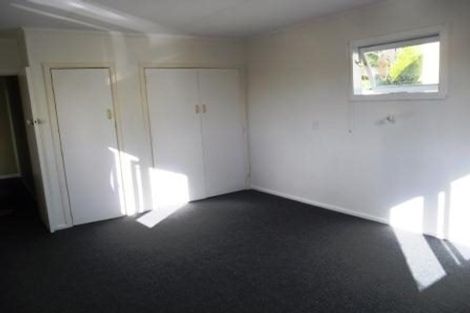 Photo of property in 27 Sheridan Drive, New Lynn, Auckland, 0600