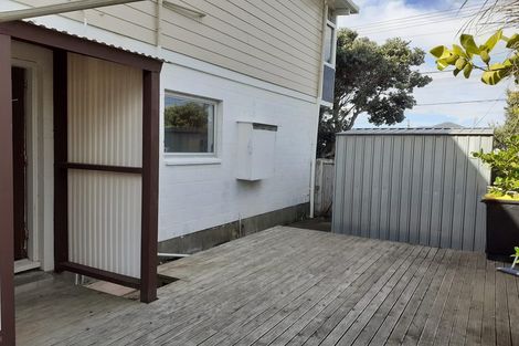 Photo of property in 1/192 Onepu Road, Lyall Bay, Wellington, 6022