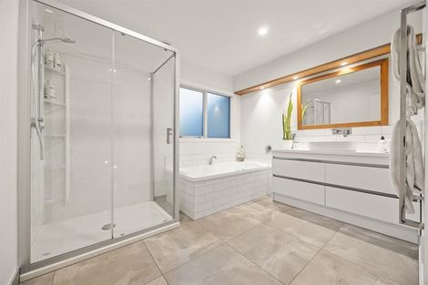 Photo of property in 145 Hanham Road, Kumeu, 0891