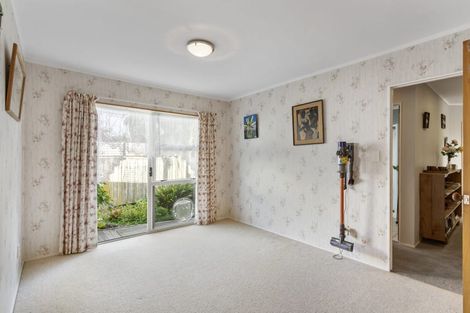 Photo of property in 6 Lillian Place, Orewa, 0931