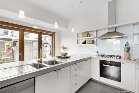 Photo of property in 51 Scarborough Terrace, Mount Victoria, Wellington, 6011