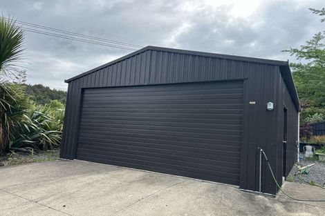 Photo of property in 48 Oxford Road, Lake Rotoma, Rotorua, 3074