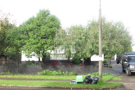 Photo of property in 22 Glennandrew Drive, Half Moon Bay, Auckland, 2012