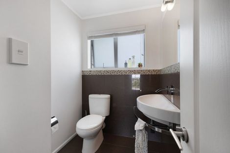 Photo of property in 1/60 Penzance Road, Mairangi Bay, Auckland, 0630