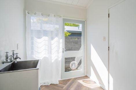 Photo of property in 62 Ngaio Road, Waikanae, 5036