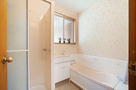 Photo of property in 6 Torvill And Dean Lane, Cashmere, Christchurch, 8022