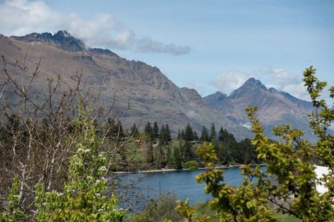 Photo of property in 139 Frankton Road, Queenstown, 9300