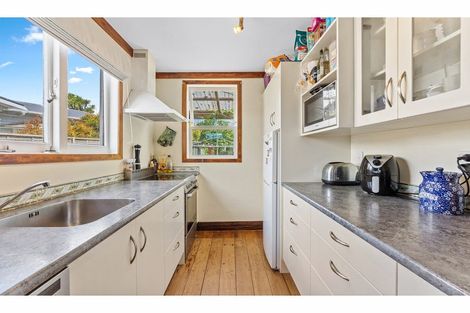 Photo of property in 56 Ngataringa Road, Devonport, Auckland, 0624