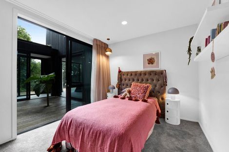 Photo of property in 12a Baring Terrace, Strandon, New Plymouth, 4312