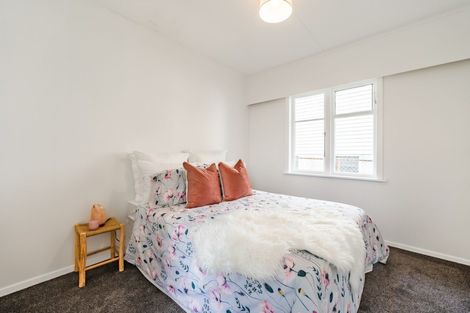 Photo of property in 49 Lees Grove, Wainuiomata, Lower Hutt, 5014