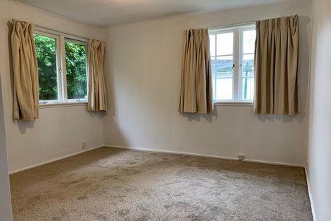 Photo of property in 115 Pupuke Road, Northcote, Auckland, 0627