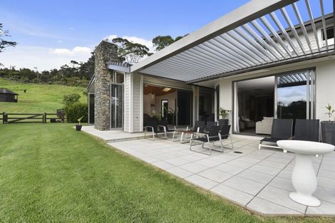 Photo of property in 100 Hobson Road, Lucas Heights, Auckland, 0632