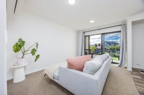 Photo of property in 7/18 Titoki Street, Te Atatu Peninsula, Auckland, 0610