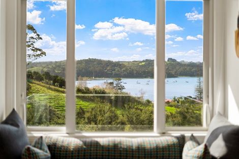 Photo of property in 31 Brick Bay Drive, Sandspit, Warkworth, 0982