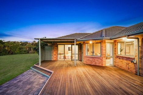 Photo of property in 70a Shaw Road, Oratia, Auckland, 0604