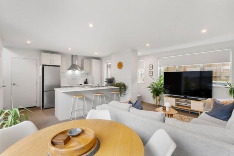 Photo of property in 6a Kotahi Road, Mount Wellington, Auckland, 1062