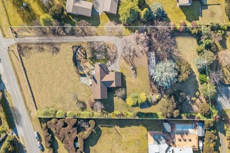 Photo of property in 261 Beacon Point Road, Wanaka, 9305