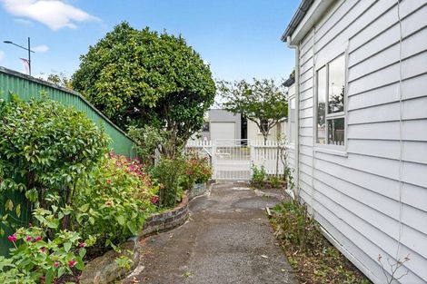 Photo of property in 69 Holloway Street, Carterton, 5713