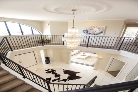 Photo of property in 1 St Elmo Rise, Shamrock Park, Auckland, 2016