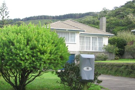 Photo of property in 90 Chester Road, Tawa, Wellington, 5028