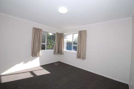 Photo of property in 58 Sunnyside Road, Sunnyvale, Auckland, 0612