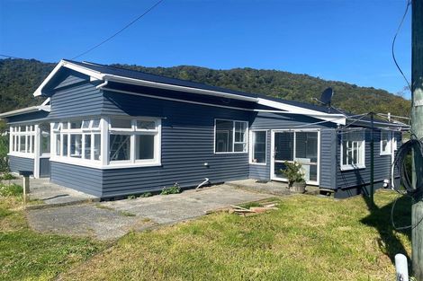 Photo of property in 9 Newcastle Street, Cobden, Greymouth, 7802