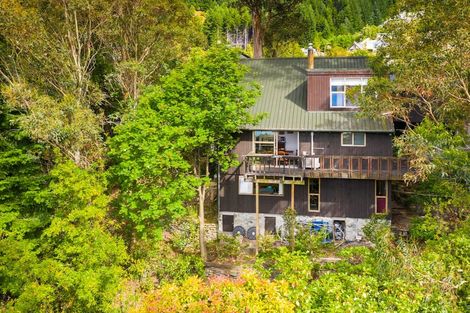 Photo of property in 44 Arawata Terrace, Sunshine Bay, Queenstown, 9300