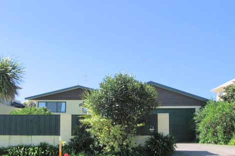 Photo of property in 65 Karewa Parade, Papamoa Beach, Papamoa, 3118