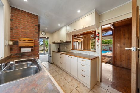 Photo of property in 7 Riverina Avenue, Pakuranga, Auckland, 2010