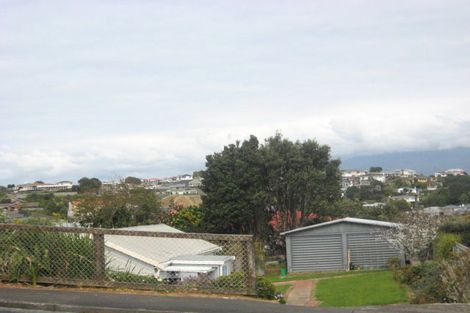 Photo of property in 40 Simons Street, Moturoa, New Plymouth, 4310