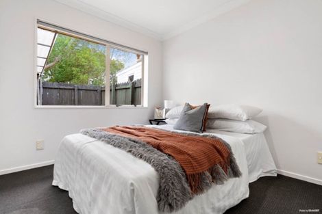 Photo of property in 2 Tullis Place, Burswood, Auckland, 2013
