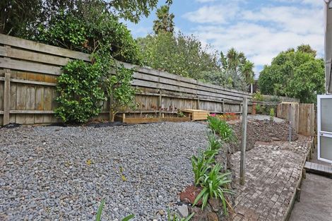 Photo of property in 10a Harding Avenue, Te Atatu South, Auckland, 0610