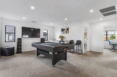 Photo of property in 10 Huaota Place, Botany Downs, Auckland, 2010