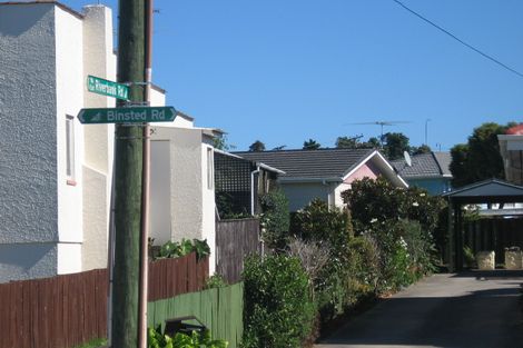 Photo of property in 1/18 Binsted Road, New Lynn, Auckland, 0600