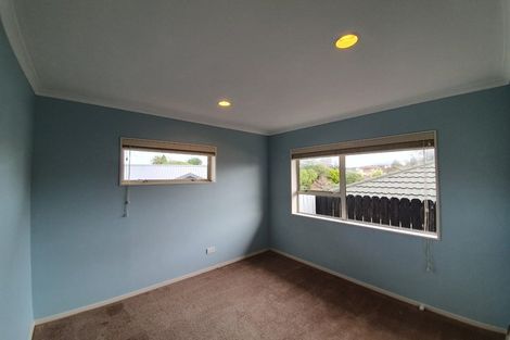 Photo of property in 16 Bella Villa Drive, Waiuku, 2123