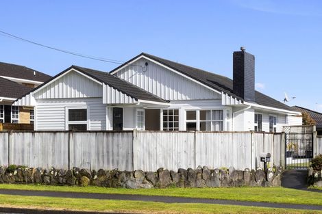 Photo of property in 260 Mangorei Road, Merrilands, New Plymouth, 4312