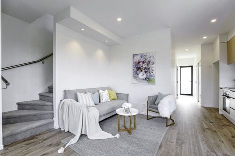 Photo of property in 4a Unsworth Drive, Unsworth Heights, Auckland, 0632