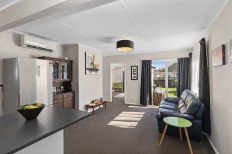 Photo of property in 4 Mayo Grove, Naenae, Lower Hutt, 5011