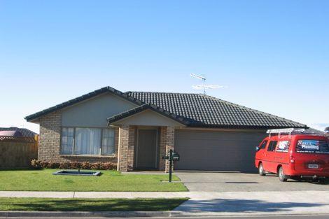 Photo of property in 47 Blackwood Drive, Wattle Downs, Auckland, 2103