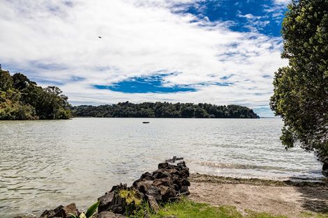 Photo of property in 193 Victory Road, Laingholm, Auckland, 0604