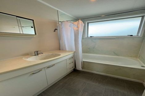 Photo of property in 213a Tuhikaramea Road, Dinsdale, Hamilton, 3204