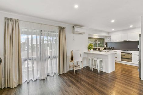 Photo of property in 48 Simpson Road, Papamoa Beach, Papamoa, 3118