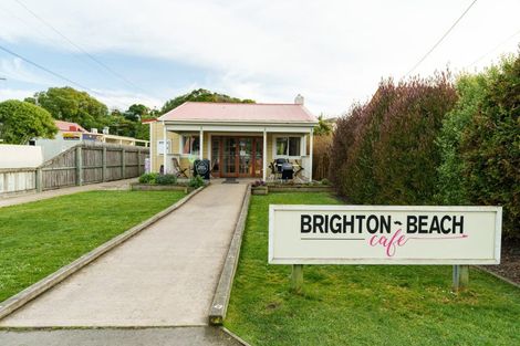 Photo of property in 1 Bath Street, Brighton, Dunedin, 9035