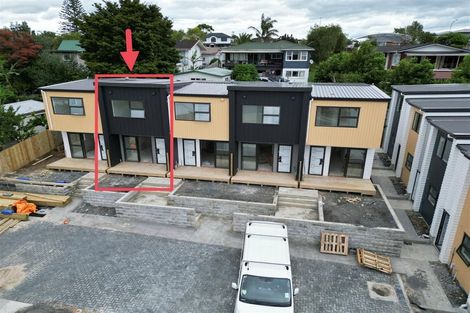 Photo of property in 13/13 Grove Lane, Pakuranga, 2010