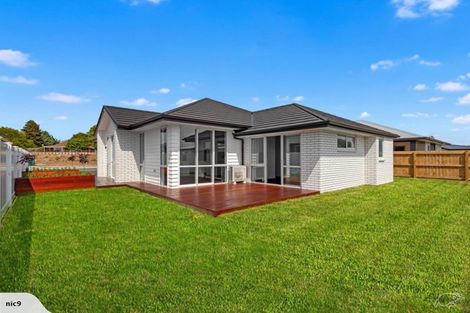 Photo of property in 13 Kakariki Drive, Coastlands, Whakatane, 3120